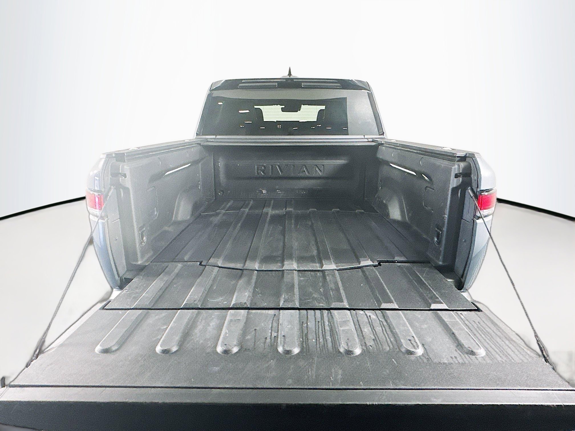 Used 2022 Rivian R1T Adventure image 28