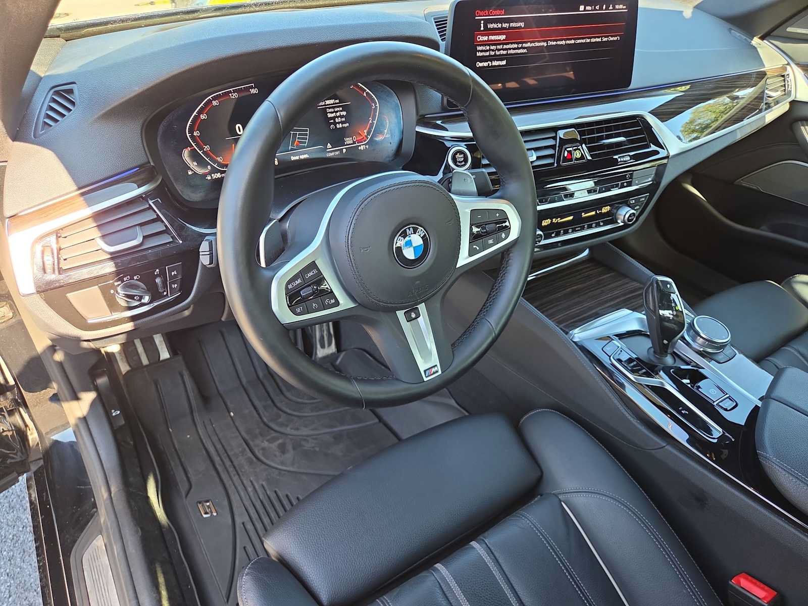 Used 2023 BMW 540i xDrive w/ Dynamic Handling Package AWD/4WD image 10