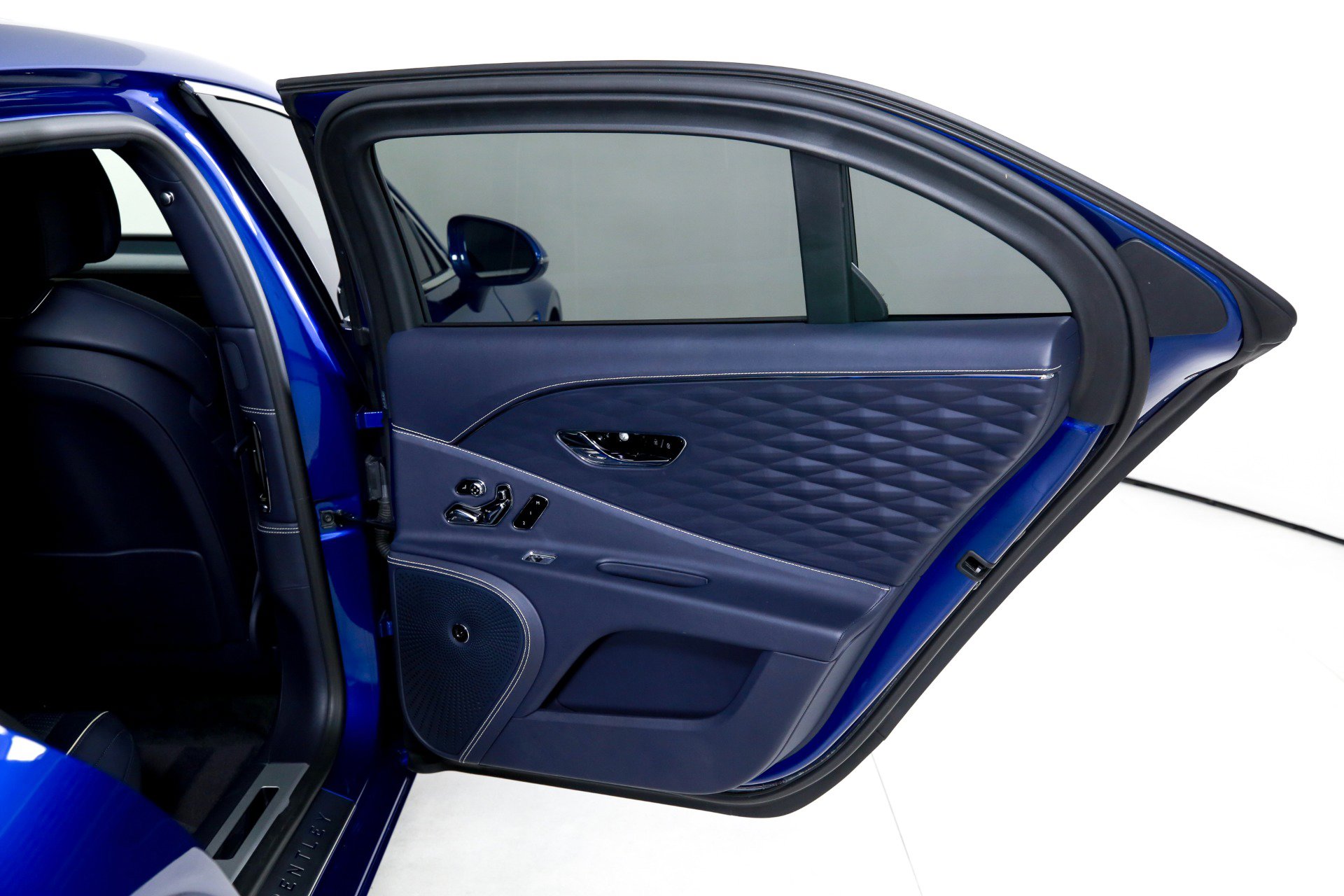 Used 2020 Bentley Flying Spur W12 AWD/4WD image 23