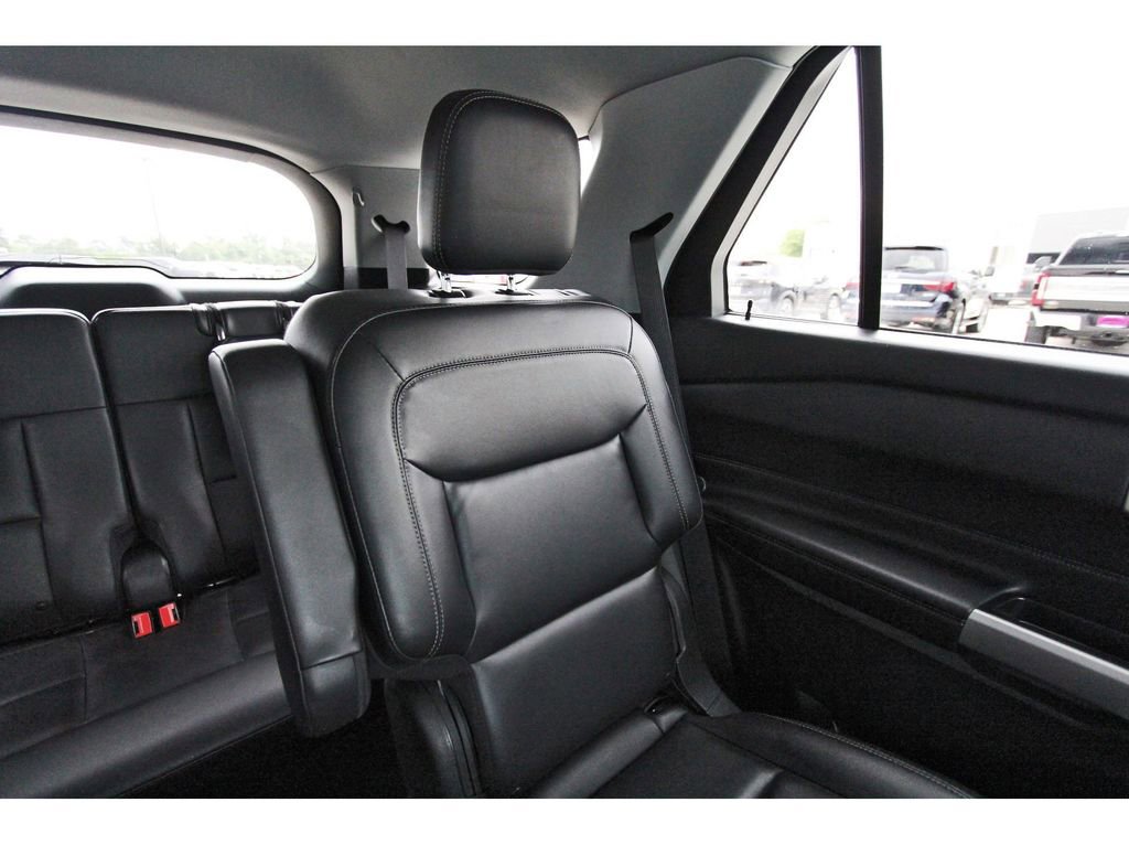 Certified 2023 Ford Explorer XLT w/ Equipment Group 202A RWD image 13