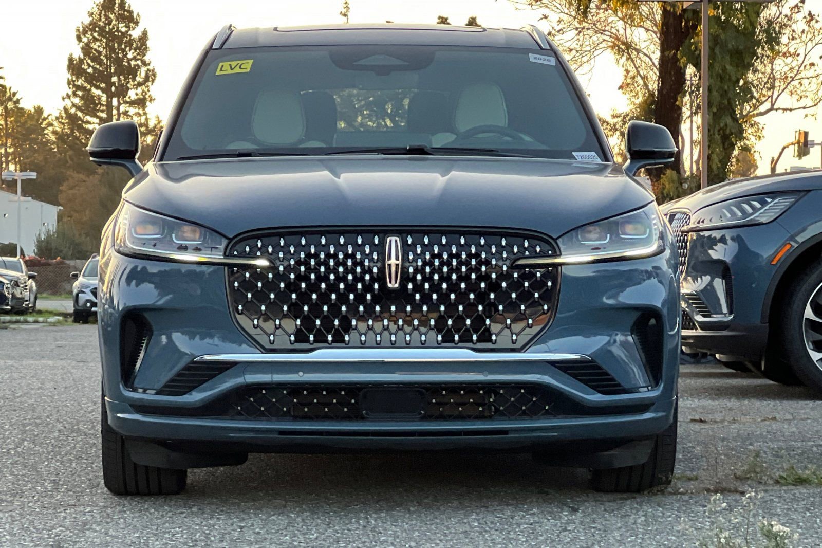 New 2026 Lincoln Aviator Black Label w/ Dynamic Handling Package image 3