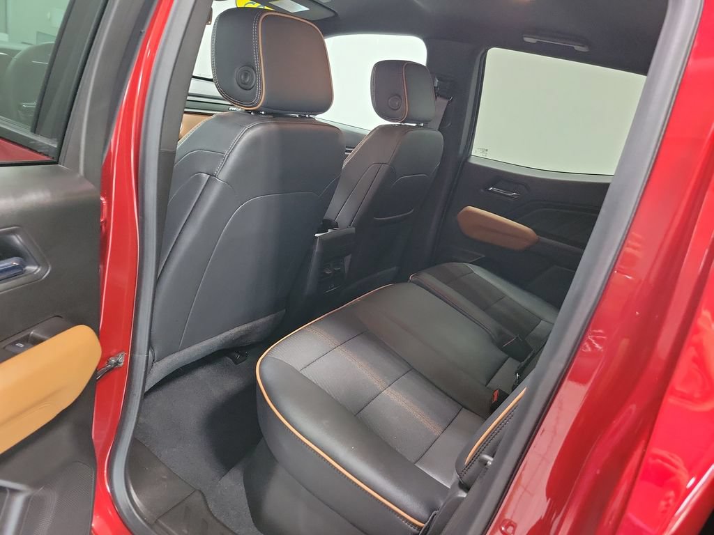 Used 2025 GMC Canyon AT4 w/ Nightfall Edition AWD/4WD image 26