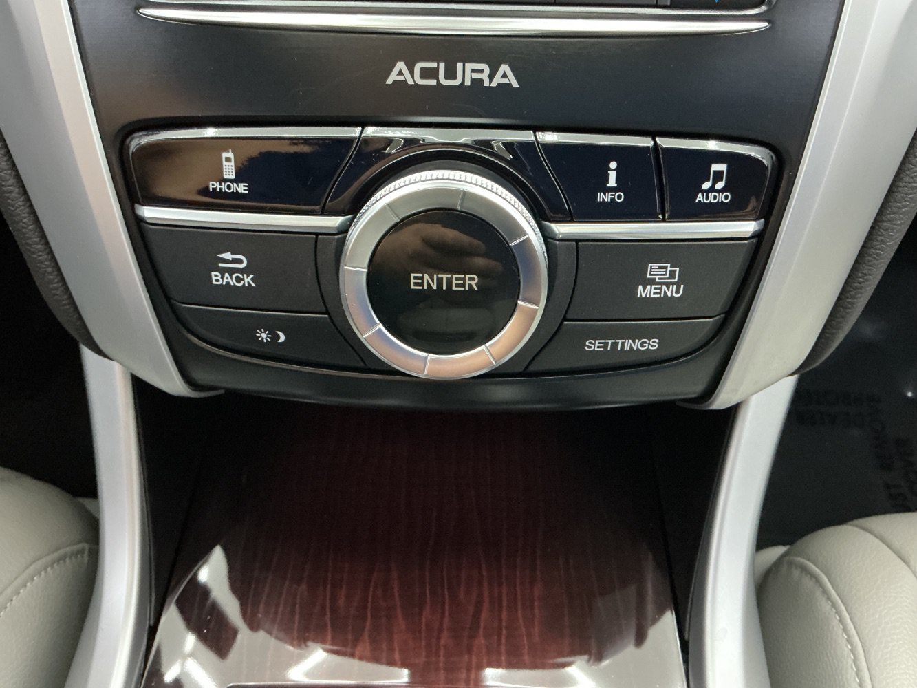 Used 2015 Acura TLX V6 FWD image 37