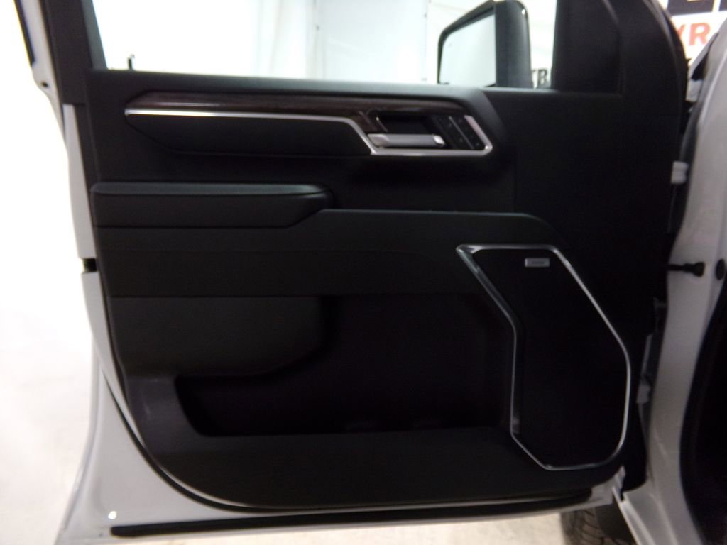 New 2025 Chevrolet Silverado 2500 LTZ w/ LTZ Plus Package image 15