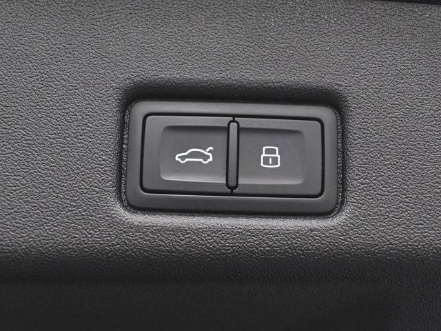 Certified 2025 Audi Q5 Premium w/ Convenience Package image 33