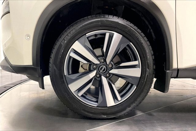 Used 2023 Nissan Rogue SL w/ SL Premium Package AWD/4WD image 9