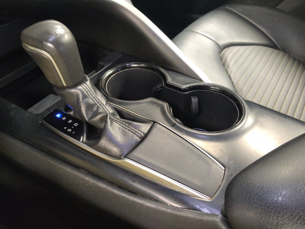 Used 2019 Toyota Camry SE FWD image 26