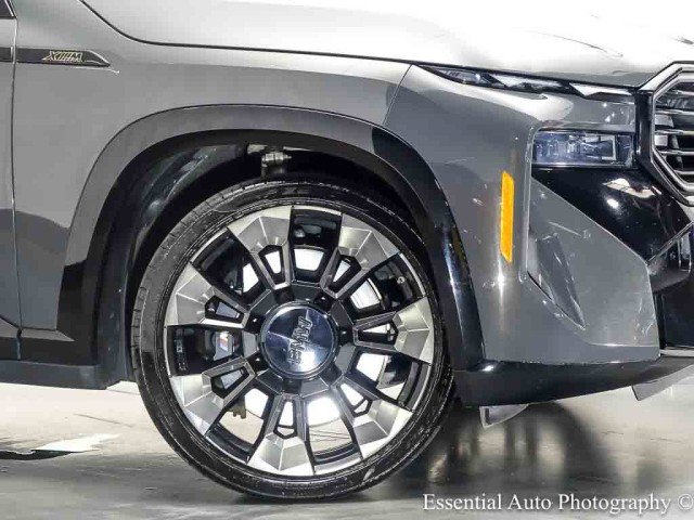 Used 2023 BMW XM AWD/4WD image 3