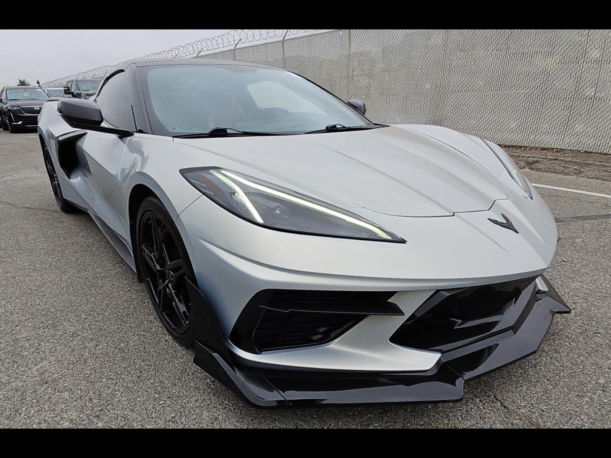 Used 2021 Chevrolet Corvette Stingray Convertible w/ Z51 Performance Package RWD image 14
