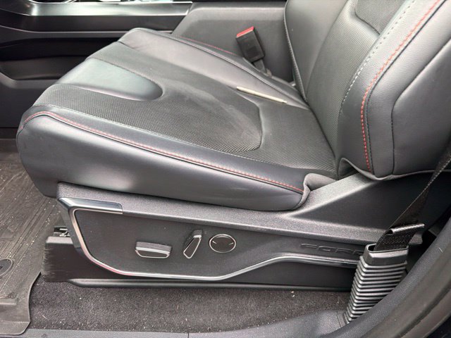 Used 2025 Ford F150 Raptor AWD/4WD image 8