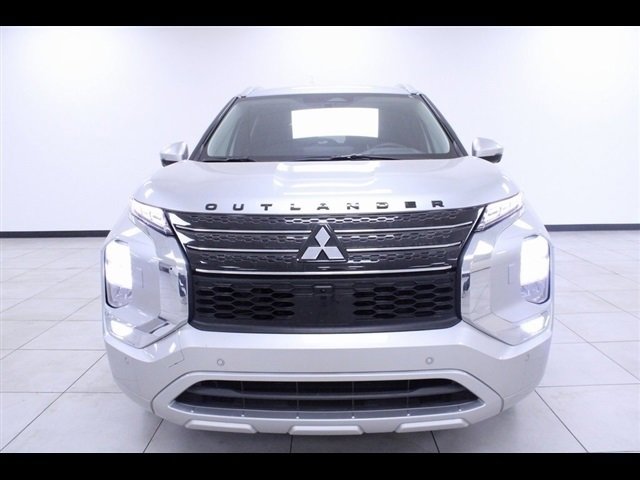 Used 2023 Mitsubishi Outlander SEL image 12