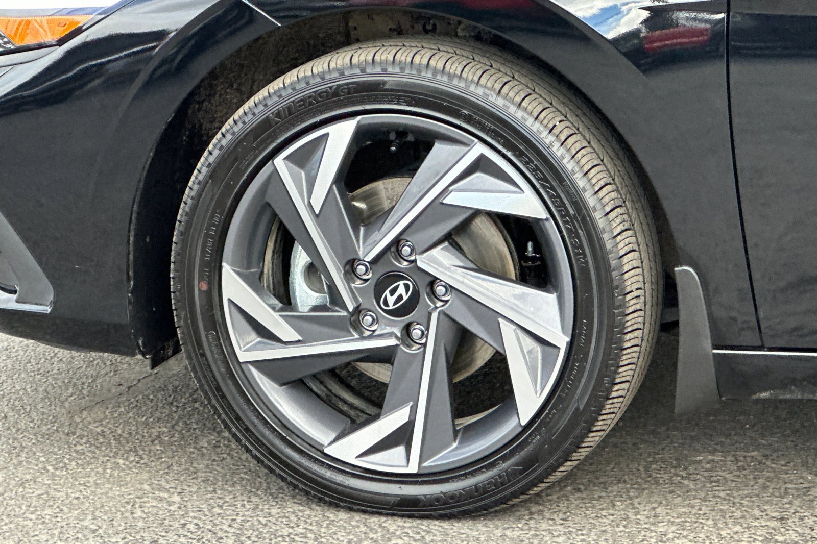 Certified 2025 Hyundai Elantra SEL FWD image 25