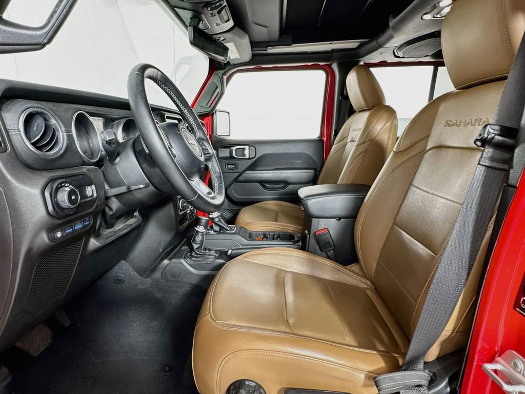 Used 2023 Jeep Wrangler Unlimited Sahara w/ Cold Weather Group AWD/4WD image 11