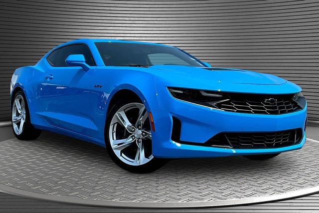 Used 2022 Chevrolet Camaro LT w/ Technology Package RWD image 3