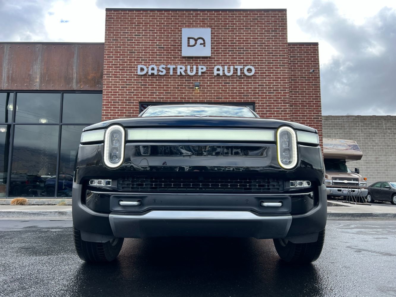 Used 2022 Rivian R1S Launch Edition image 2