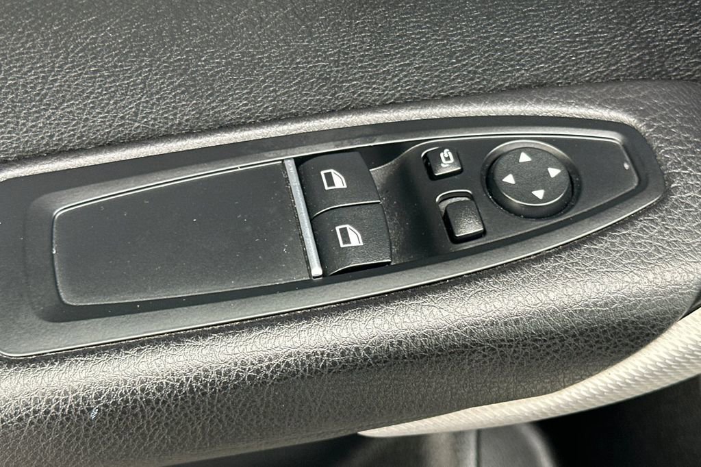 Used 2020 BMW 230i Coupe w/ M Sport Package image 11