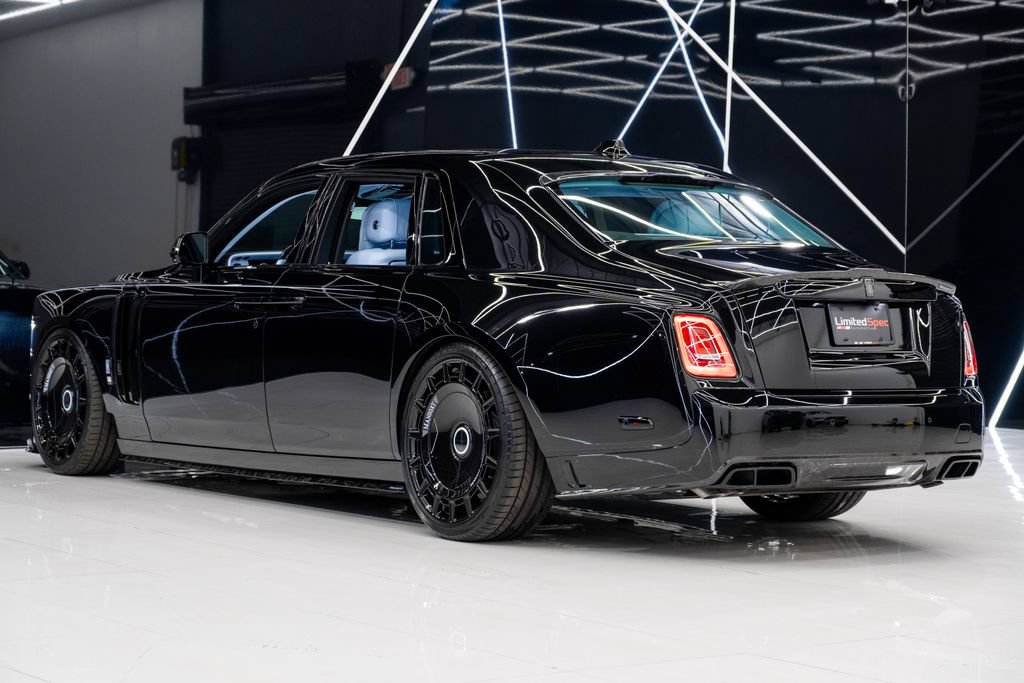 Used 2026 Rolls-Royce Phantom Sedan RWD image 16