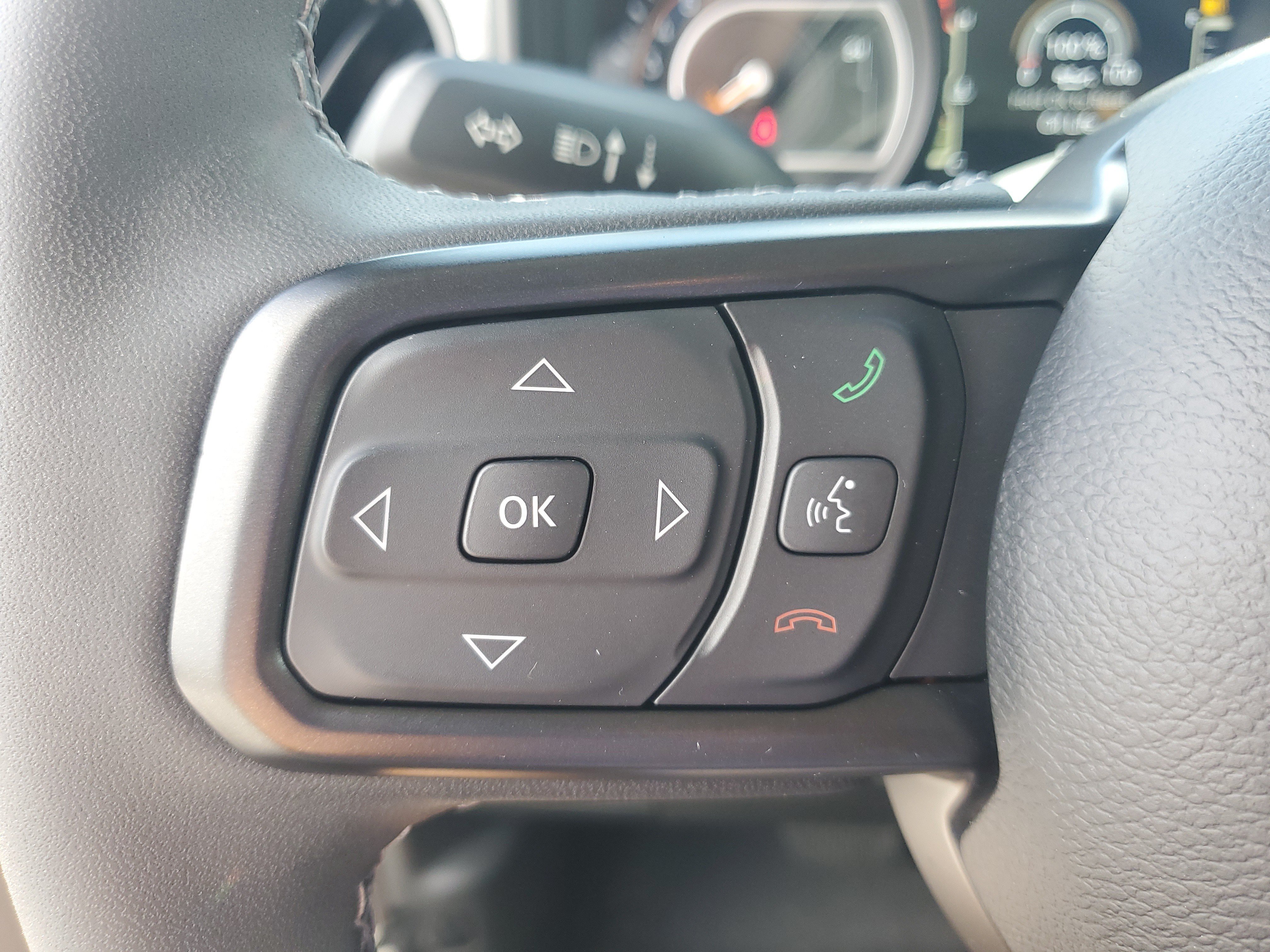 Used 2025 Jeep Gladiator Sport AWD/4WD image 16