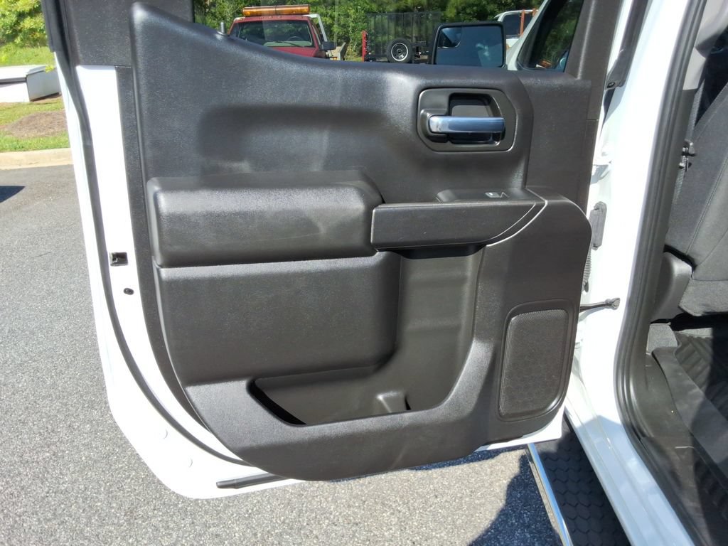 Certified 2025 Chevrolet Silverado 1500 Custom AWD/4WD image 19
