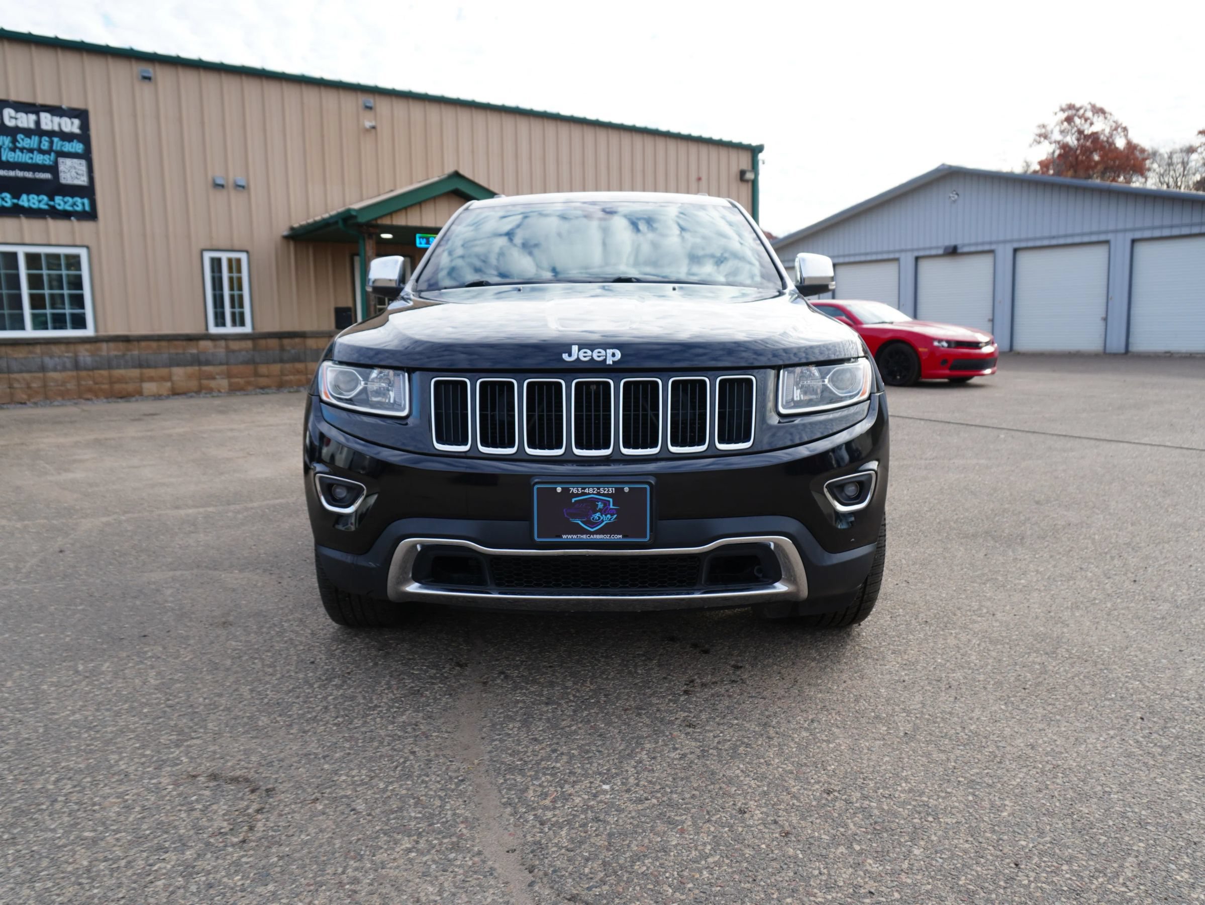 Used 2016 Jeep Grand Cherokee Limited AWD/4WD image 2
