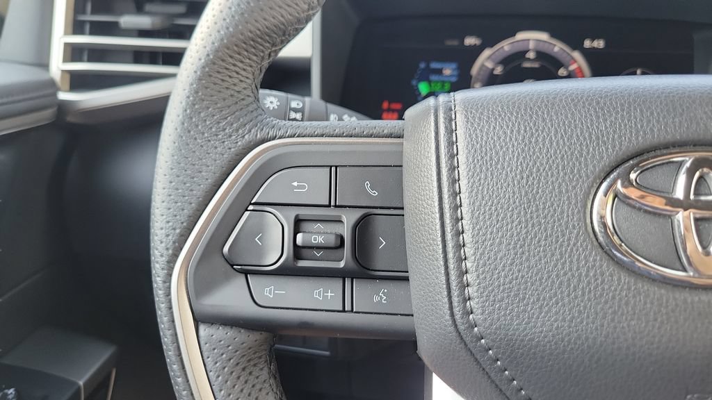 Certified 2025 Toyota Tundra Limited AWD/4WD image 20