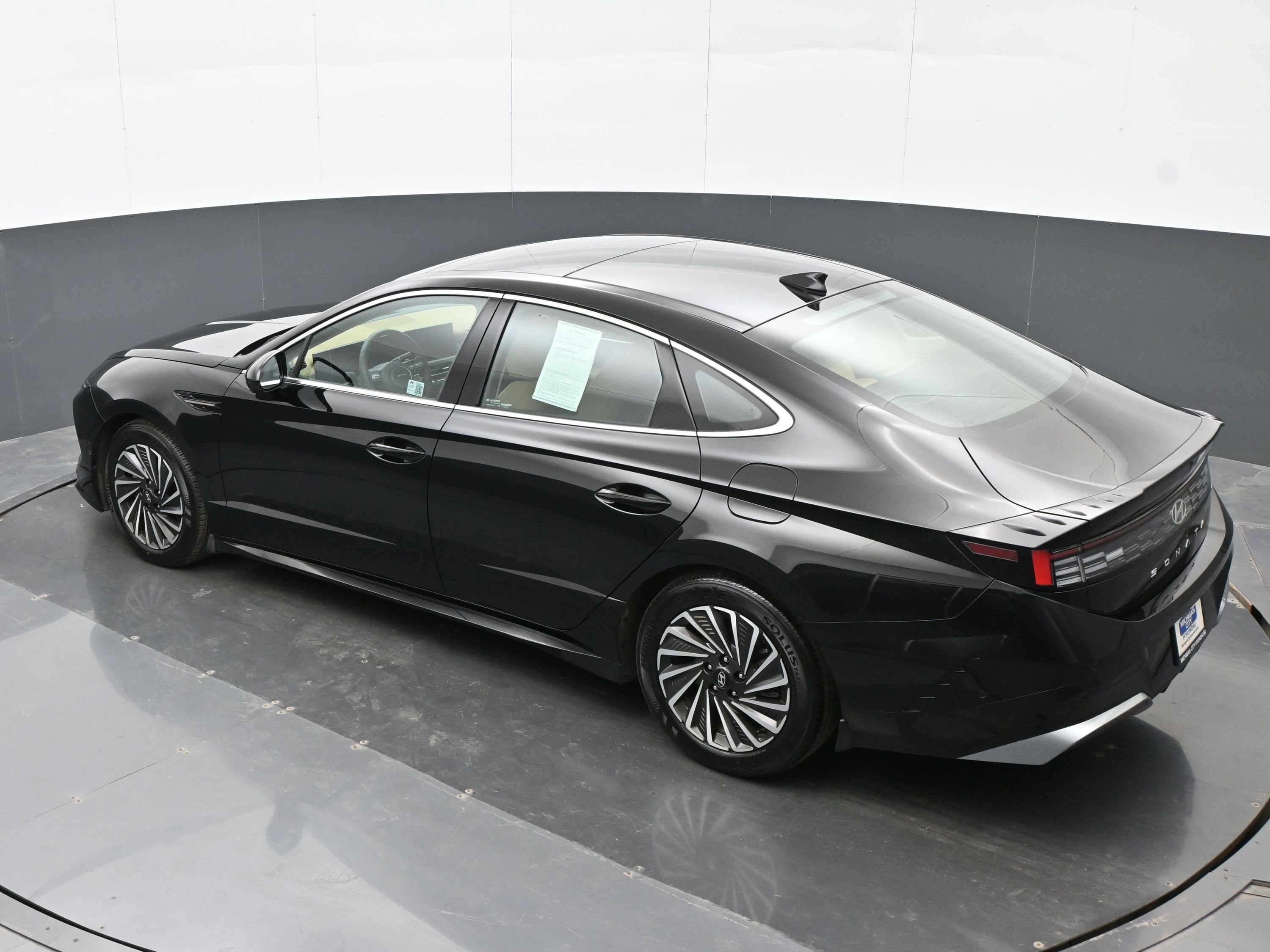 Certified 2025 Hyundai Sonata Limited image 30