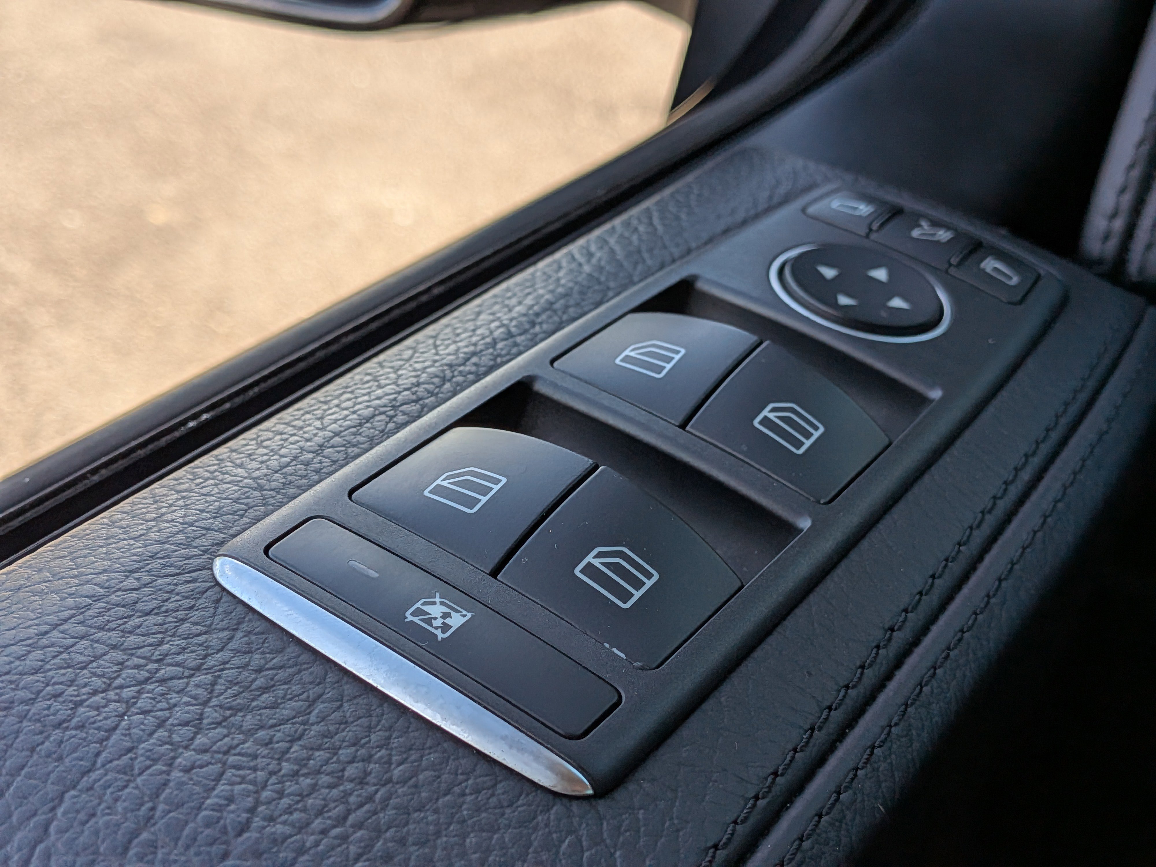 Used 2018 Mercedes-Benz G 550 image 21