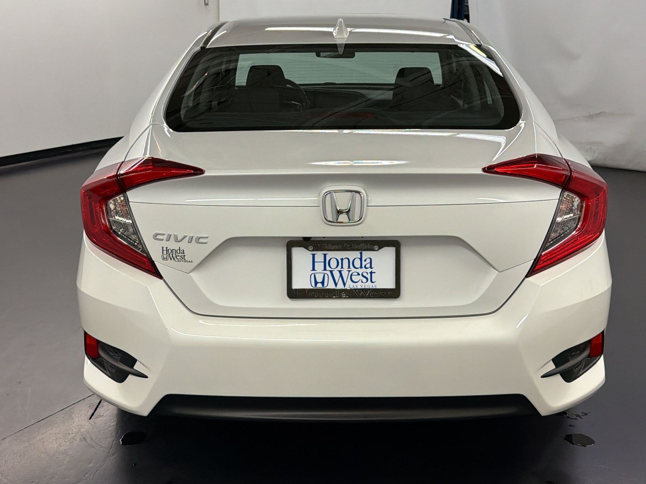 Certified 2018 Honda Civic EX image 10