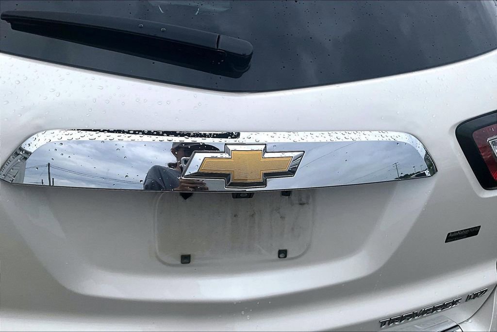 Used 2015 Chevrolet Traverse LTZ FWD image 8
