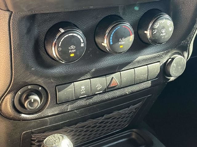 Used 2018 Jeep Wrangler Unlimited Sport S AWD/4WD image 29