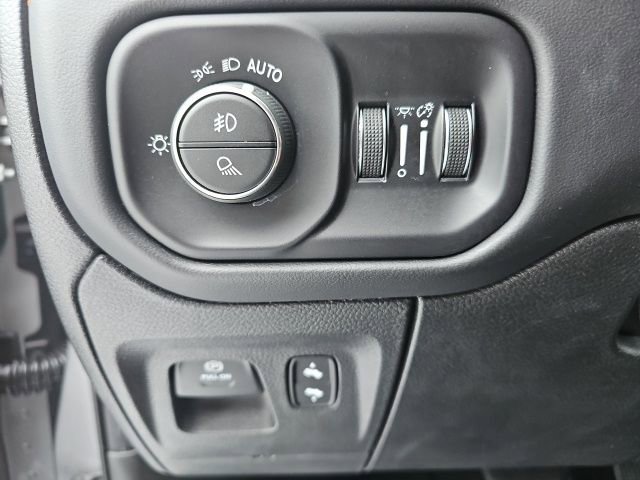 Used 2022 RAM 1500 Limited w/ Body-Colour Bumper Group image 13