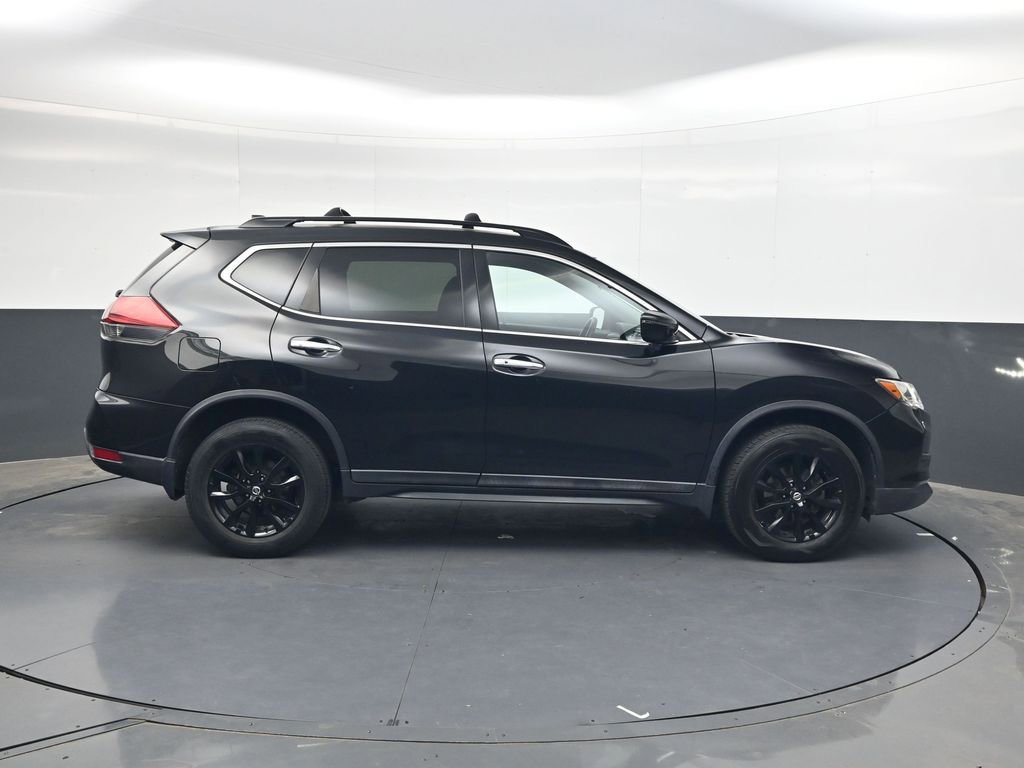 Used 2018 Nissan Rogue SV AWD/4WD image 3
