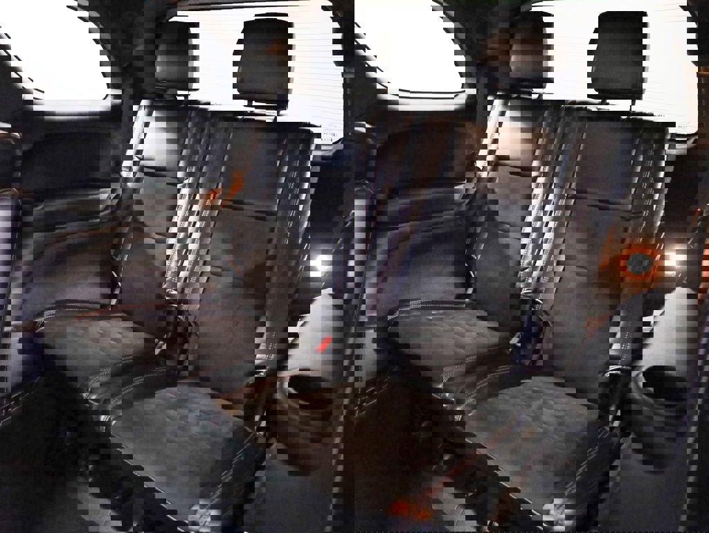 Used 2022 Dodge Durango R/T w/ Trailer Tow Group IV image 21