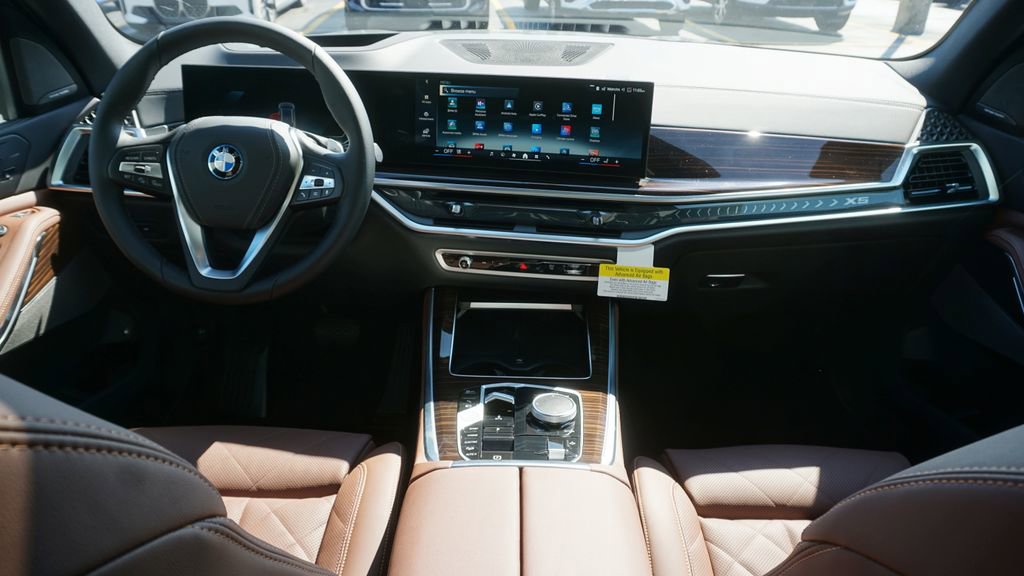 New 2026 BMW X5 xDrive50e image 14