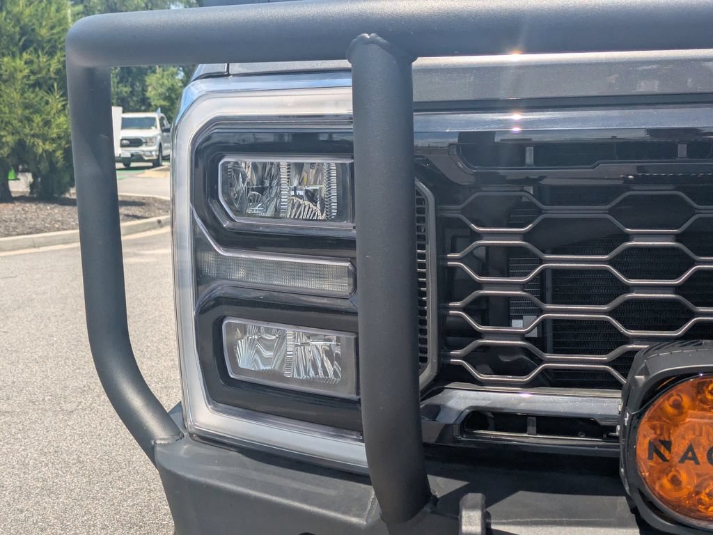 New 2026 Ford F250 Lariat w/ Black Appearance Package AWD/4WD image 10