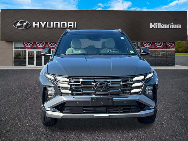 Certified 2025 Hyundai Tucson Limited AWD/4WD image 2