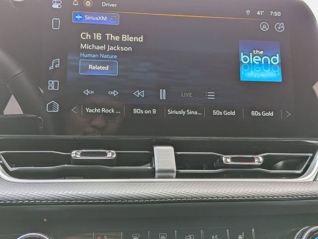 Used 2025 Chevrolet Equinox LT image 23