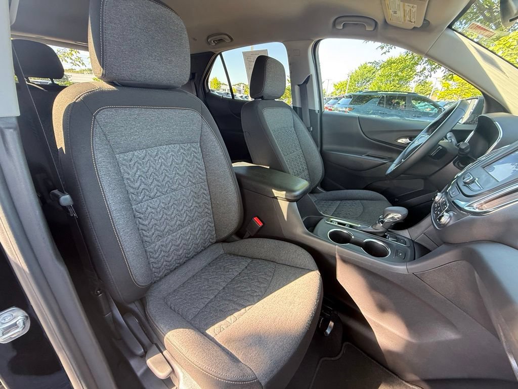 Used 2024 Chevrolet Equinox LT AWD/4WD image 25
