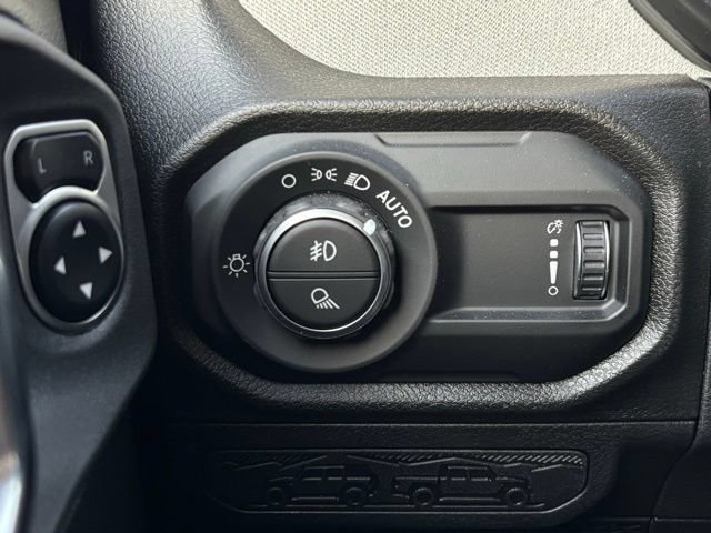 New 2025 Jeep Gladiator Sport AWD/4WD image 36