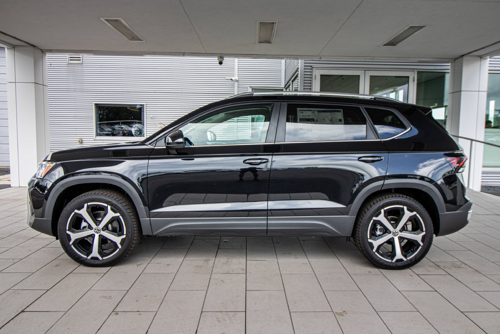 New 2026 Volkswagen Taos SEL AWD/4WD image 11