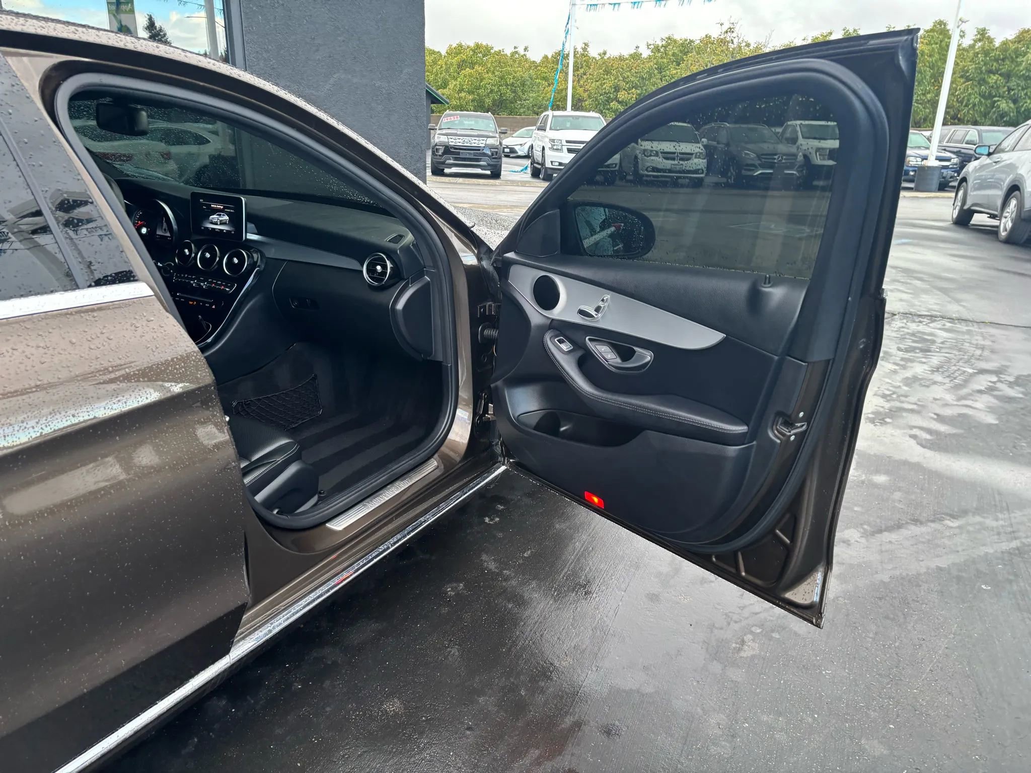 Used 2018 Mercedes-Benz C 300 Sedan image 14