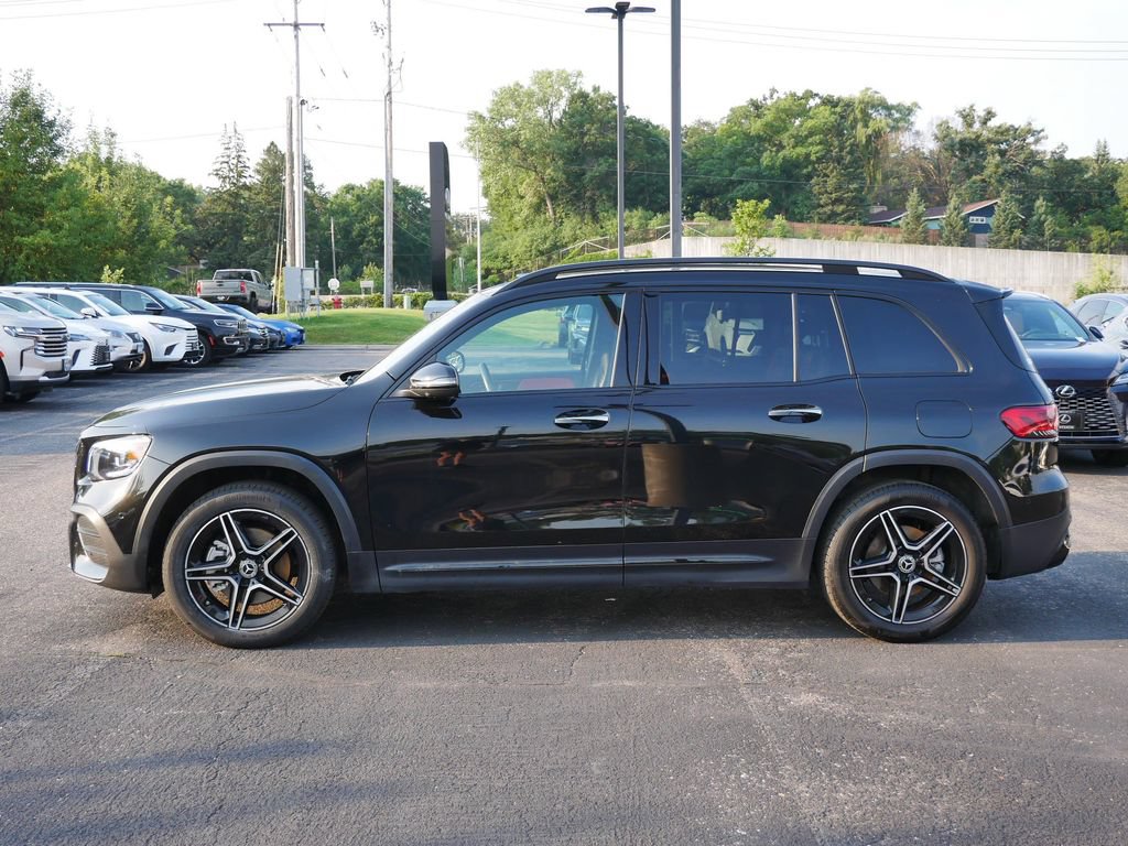 Used 2023 Mercedes-Benz GLB 250 4MATIC image 3