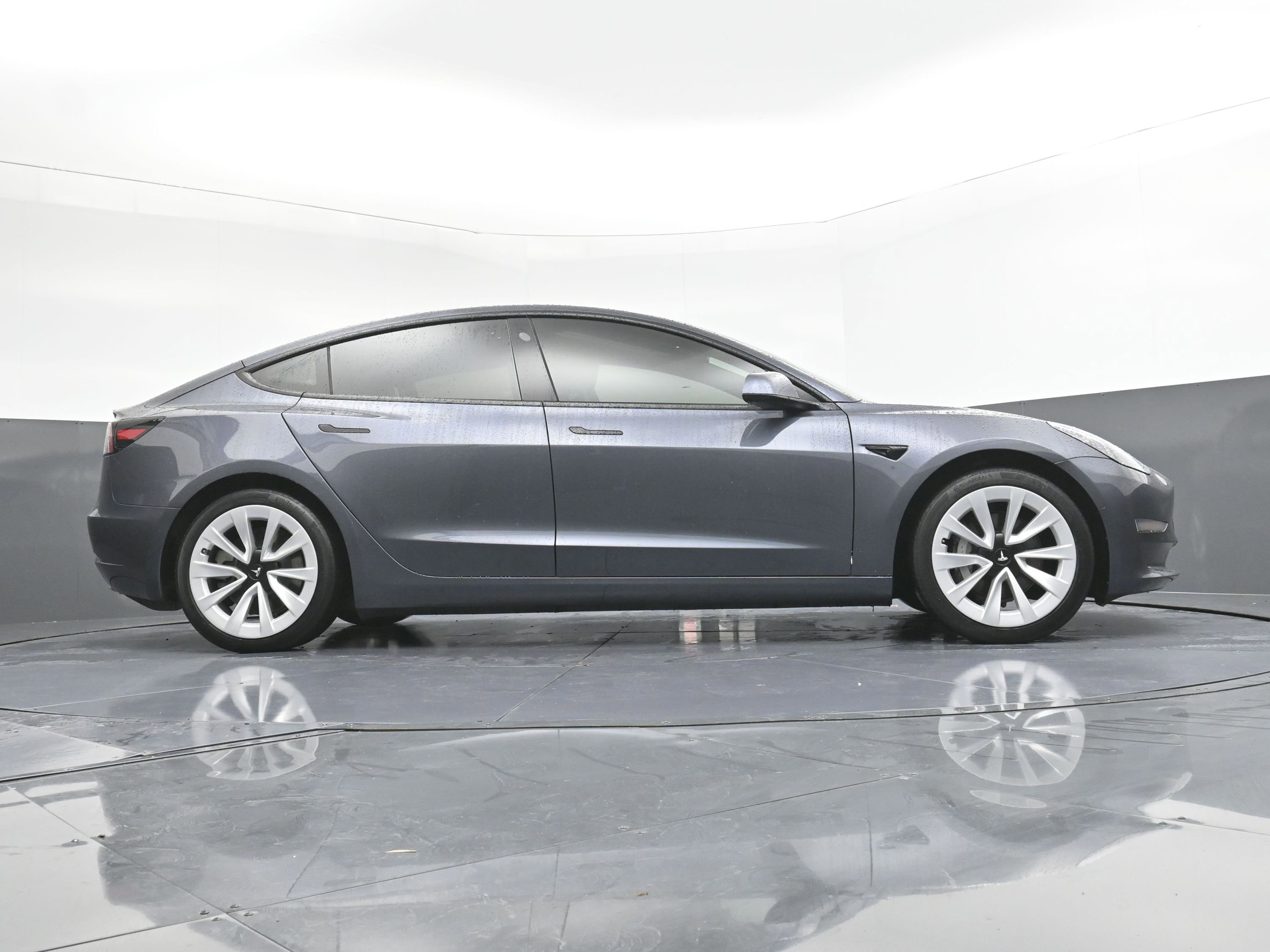Used 2021 Tesla Model 3 Standard Range Plus image 30