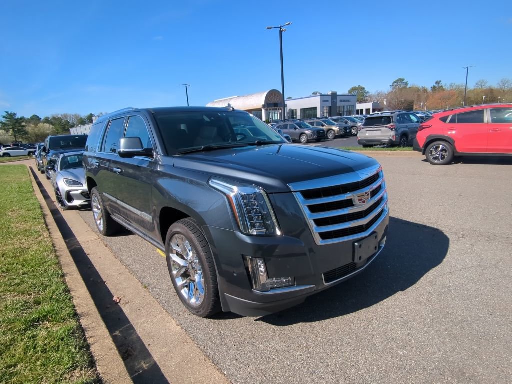 Used 2020 Cadillac Escalade Premium Luxury image 1