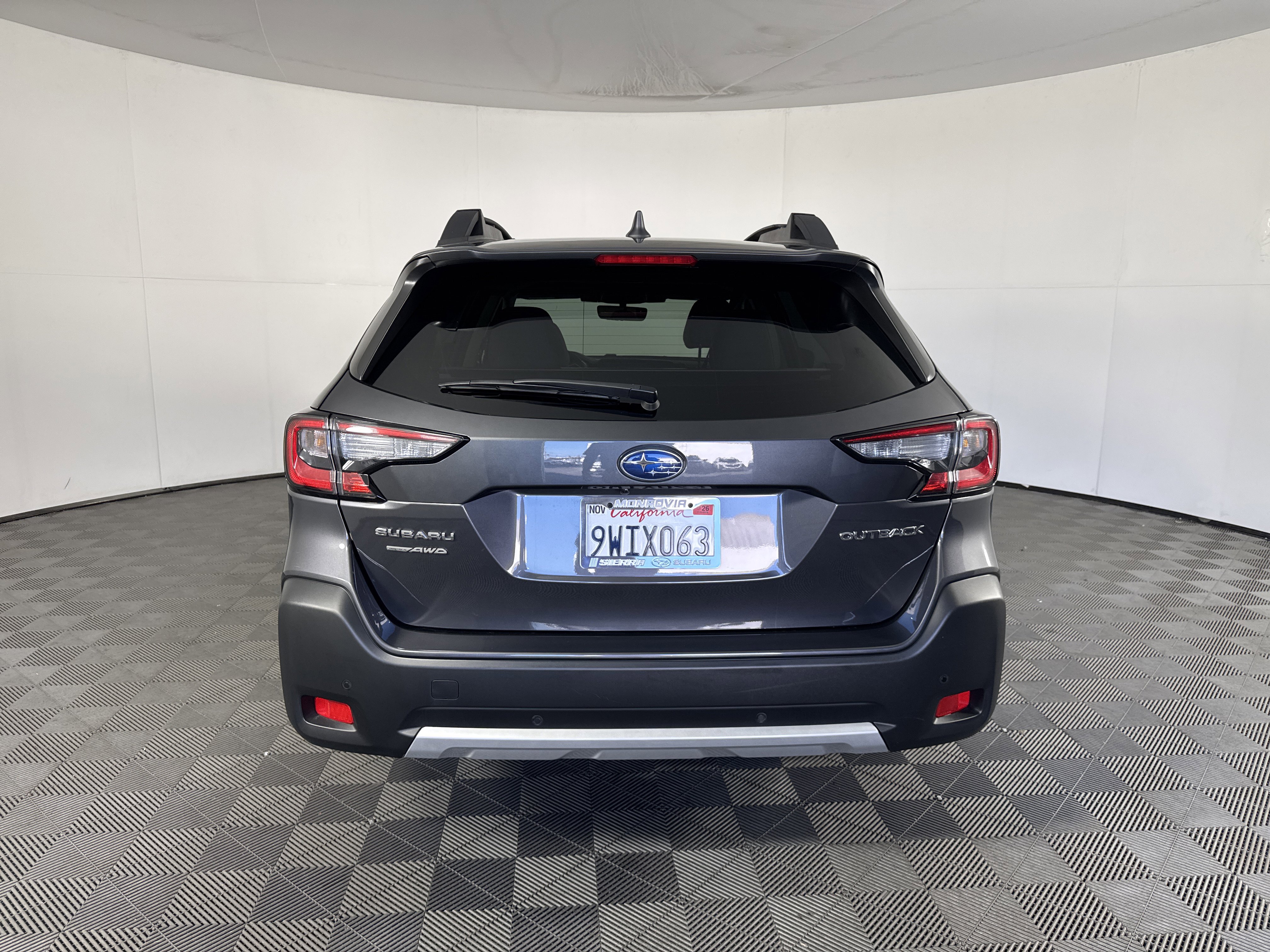 Used 2025 Subaru Outback Limited image 6