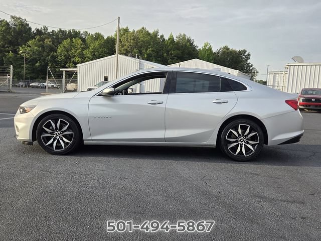 Used 2018 Chevrolet Malibu LT w/ Leather Package FWD image 2