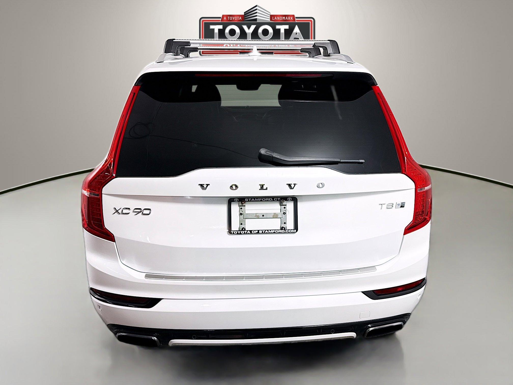 Used 2017 Volvo XC90 T8 R-Design w/ Vision Package image 6