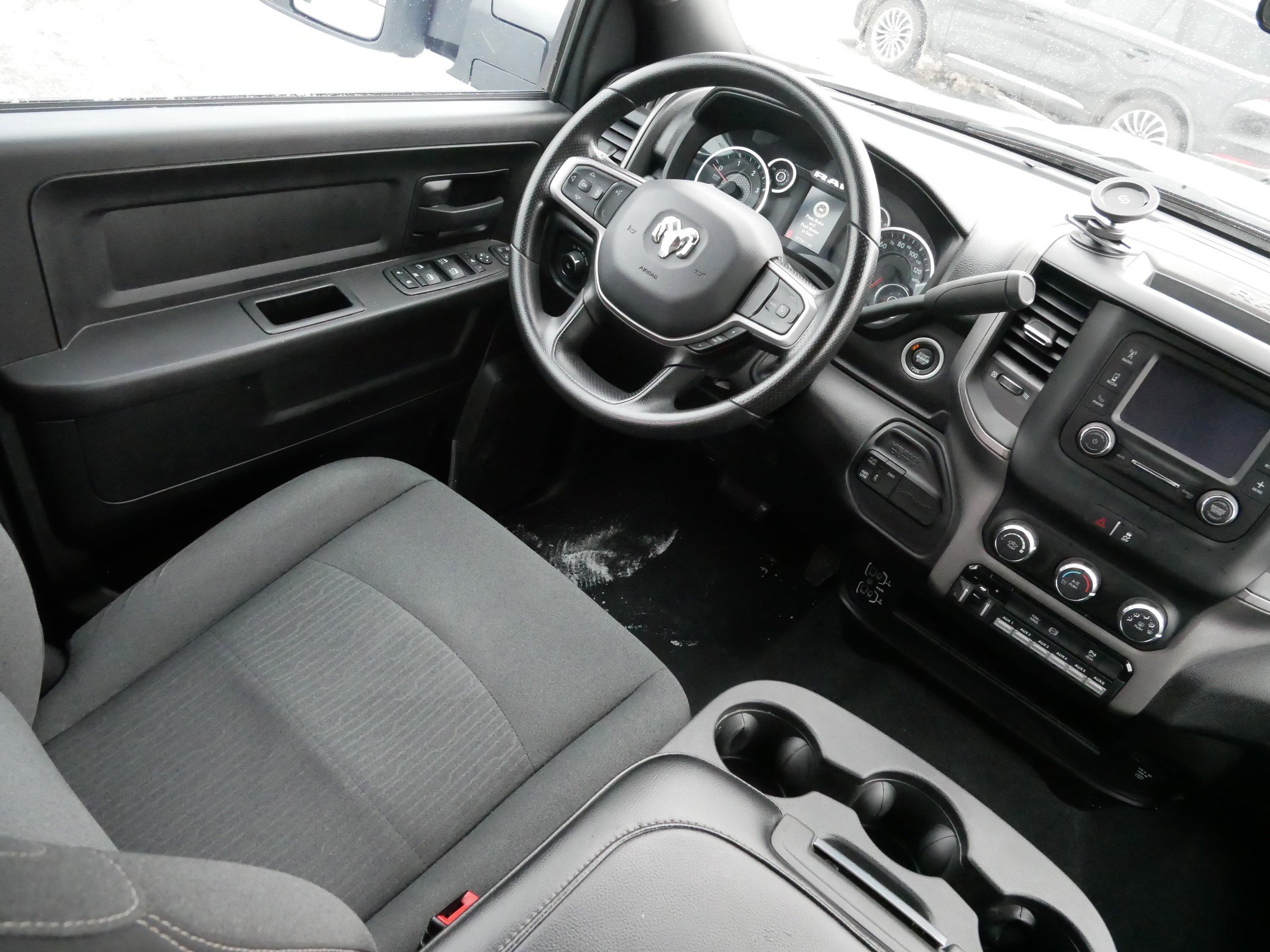 Used 2024 RAM 3500 Tradesman w/ Chrome Appearance Group image 9