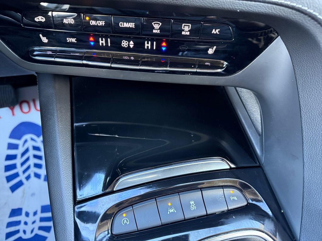 Used 2022 Buick Envision Preferred FWD image 19