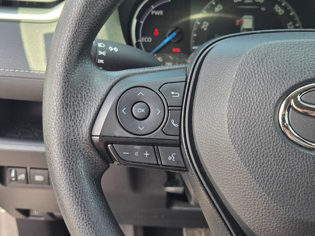 Used 2025 Toyota RAV4 LE AWD/4WD image 23
